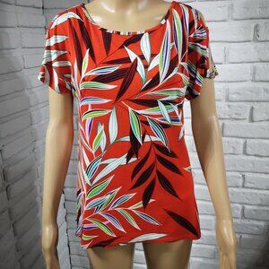 Cable & Gauge Ladies Size Small Red with Leaf Pattern Round Neck Top